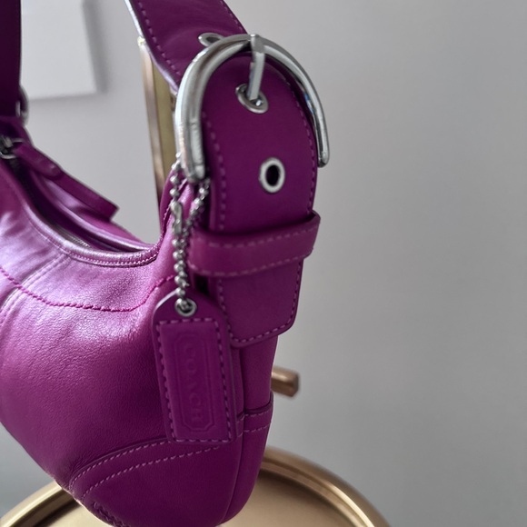 Coach SoHo Small Hobo Hot Pink Leather Vintage Shoulder Bag Y2K 9541 - Picture 3 of 14